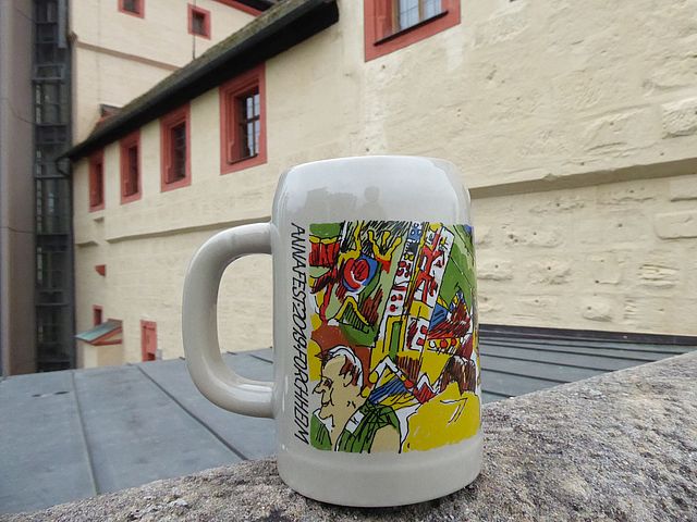 Das Annafest-Krügla 2019 für Sammler und Annafestfreunde.	 Foto: Pfalzmuseum Forchheim