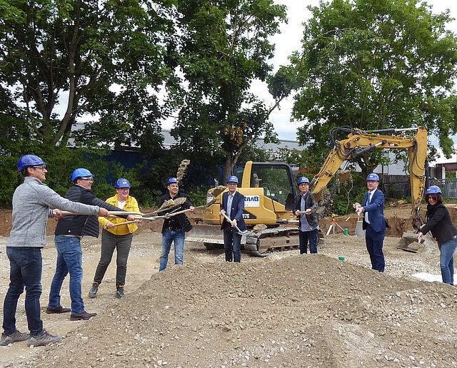 Symbolischer Spatenstich