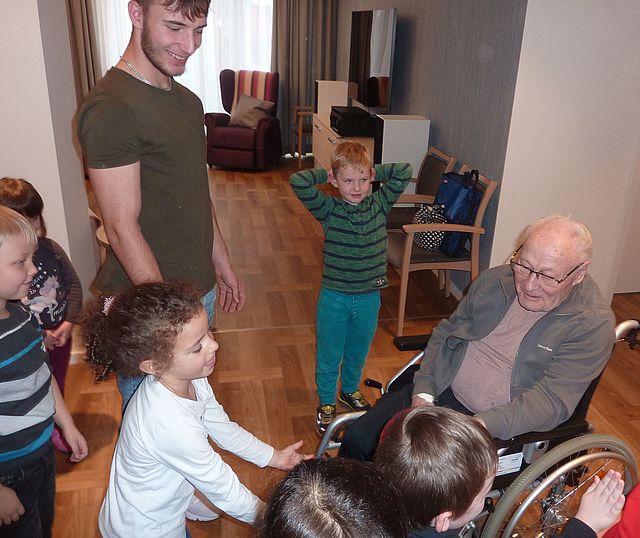 Kinder zu Besuch im Katharinenspital
