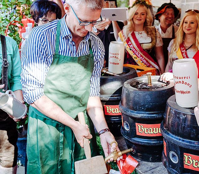 Bieranstich 2019 mit Oberbürgermeister Dr. Uwe Kirschstein