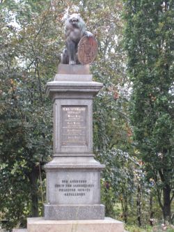 Kriegerdenkmal - Enthüllung des neuen Löwen